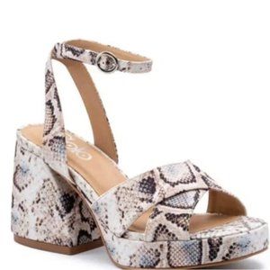NWOB GOLO Snakeskin Pattern Twiggy Sandal Size 7.5